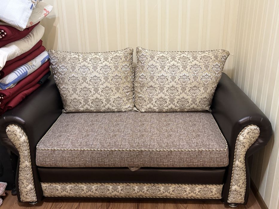 Продам 2 дивана в комлекте