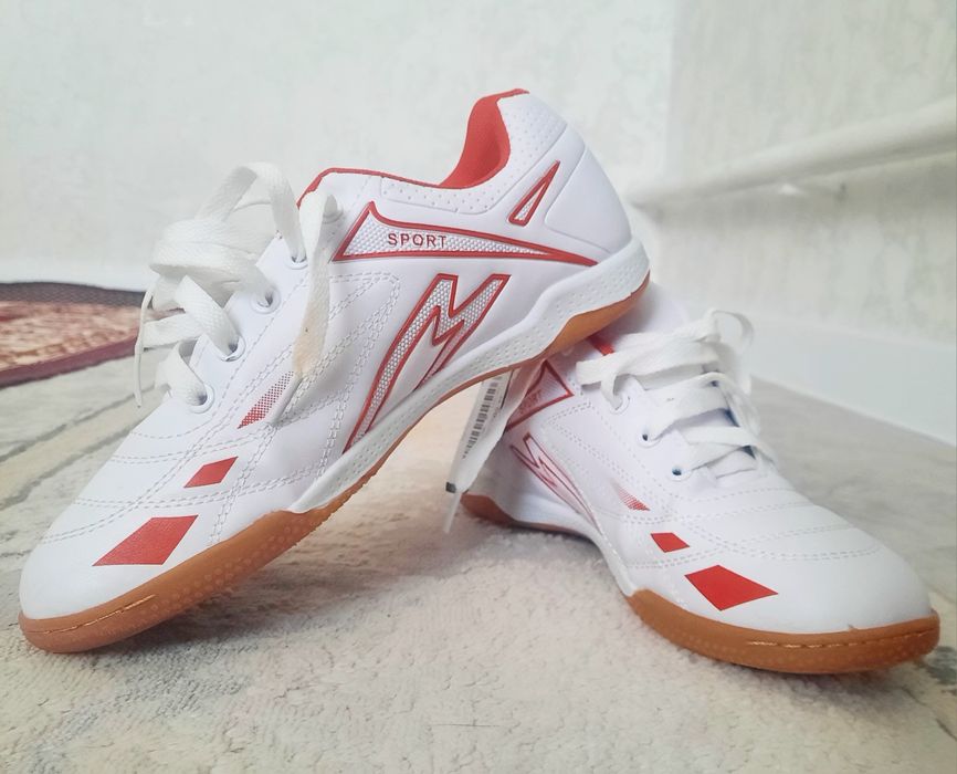 Футбольный бутсы