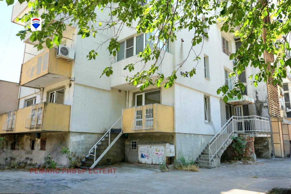 Продава се Хотел в Русе, Централен южен район - 272 кв.м за 476 €/кв.м - Снимка #14
