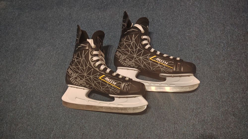 коньки хоккейные