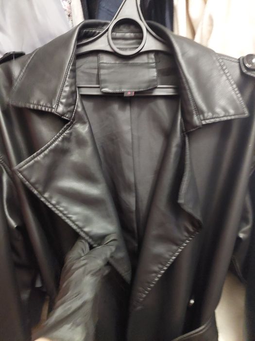 Кожаный плащ весна