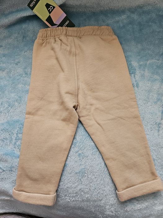 Pantaloni noi, pentru bebelus 6-9 luni