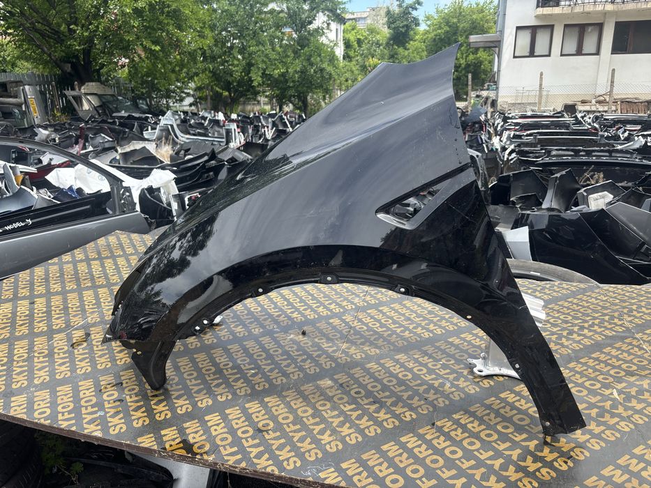 Калник Tesla Model Y