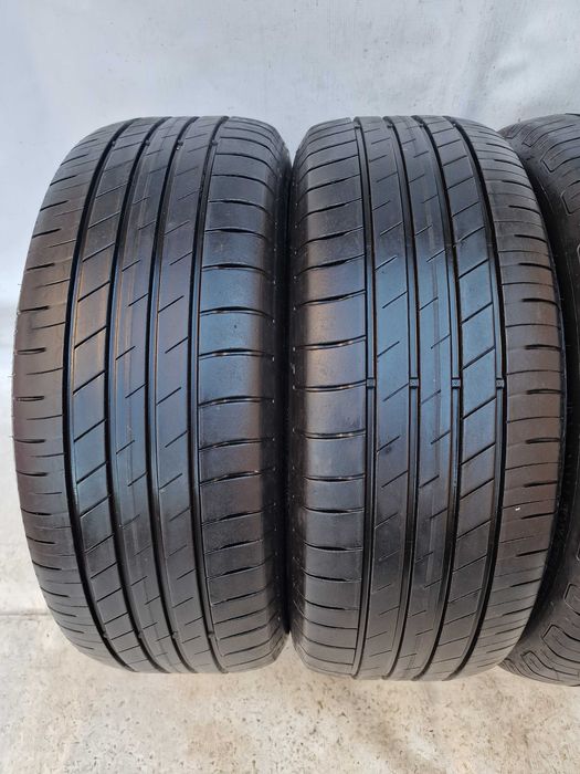 Anvelope 215/60/17 vara GOODYEAR Efficient Grip Performance