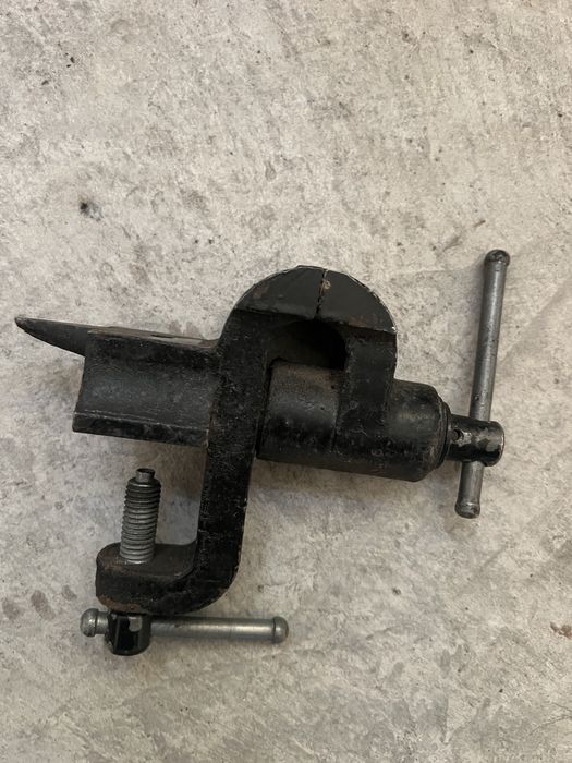 Продам мини тиски