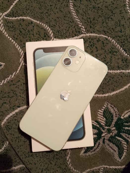 Продам 4 телефона