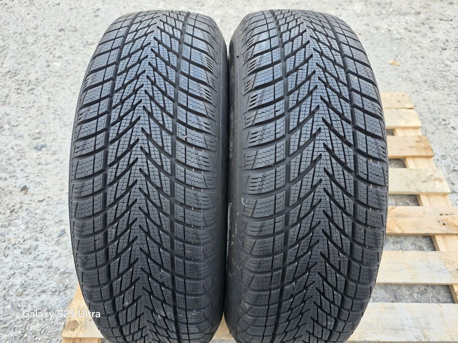 2бр. зимни гуми 215/65/16 GoodYear