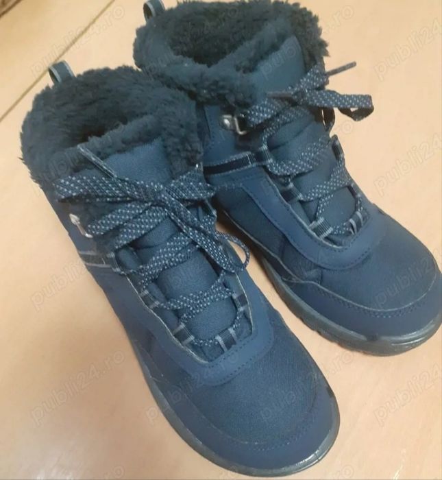 GHETE noi,Quechua waterproof,impermeabile pentru copii mărimea 35 (22,5 cm)
