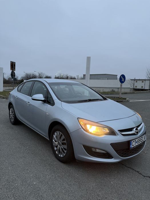 OFERTĂ Opel Astra j 2018  1.6diesel 5,6% consum