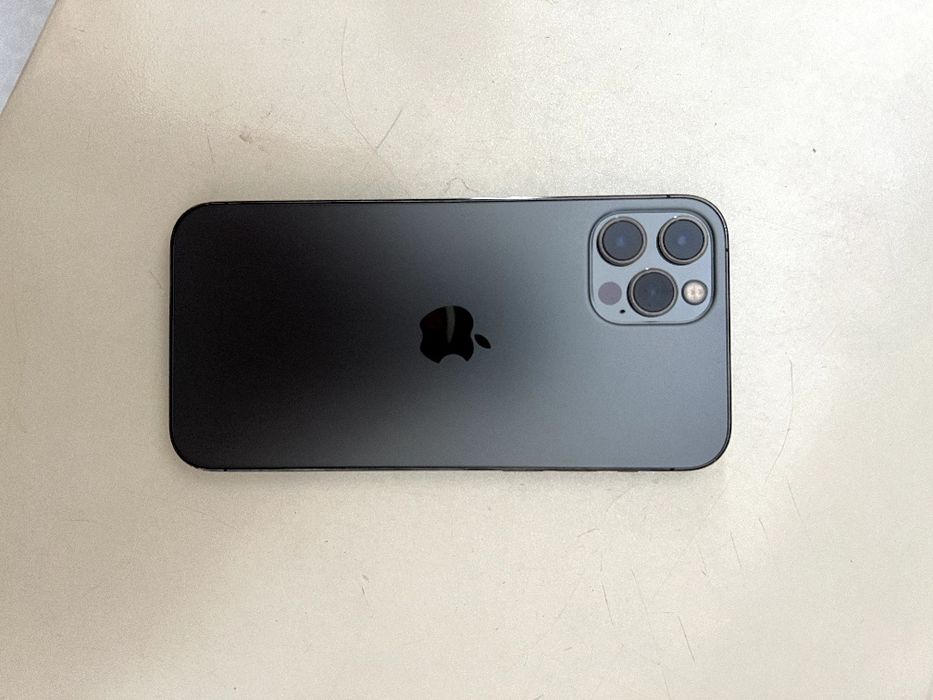 iPhone.    12 Pro