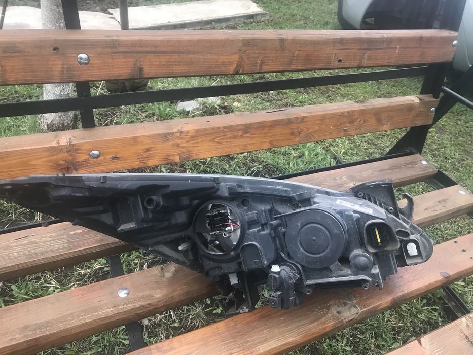 ляв и десен фар за пежо 3008  фарове за PEUGEOT 3008