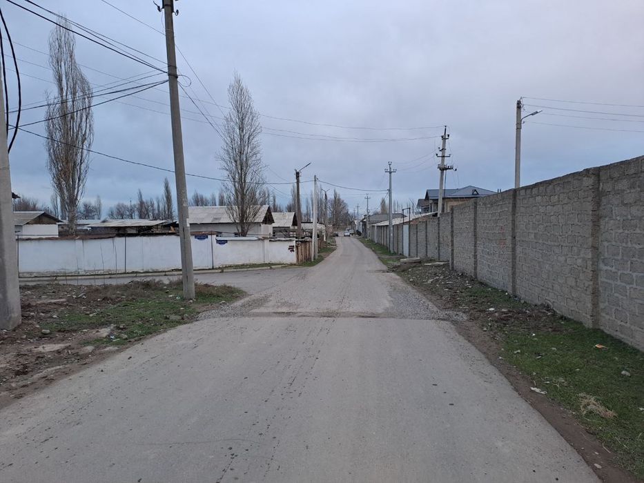 Продаётся на промзоны 40-соток земельный участок под производство и.т.