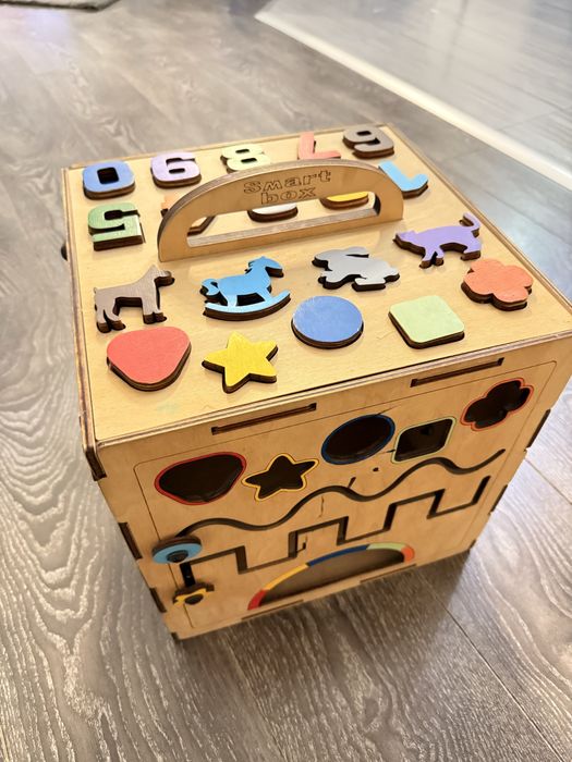 Бизикуб или бизикуб