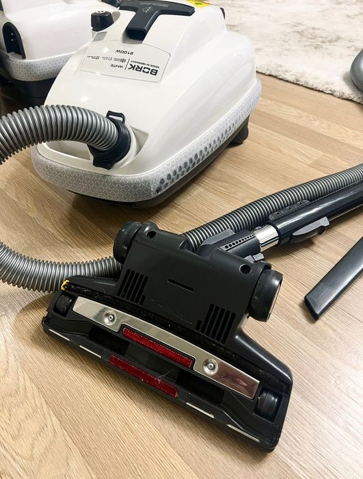 Пылесос Bork 2100w
