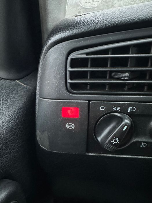 Vând Volkswagen Vento