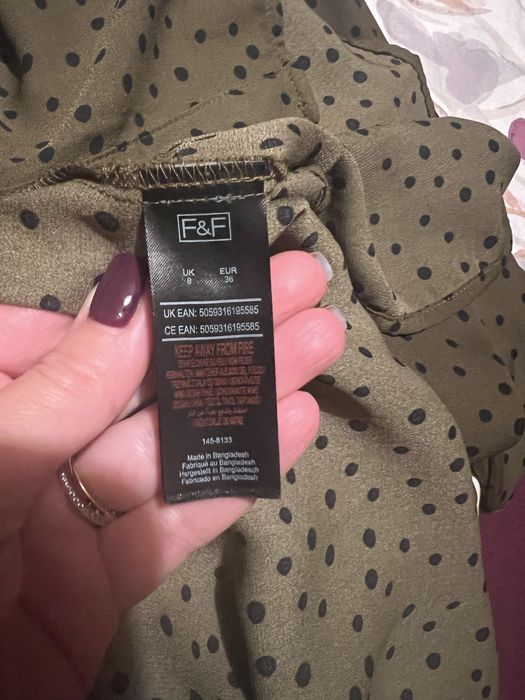 Rochie cu buline potrivita pentru marimea S