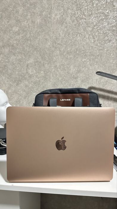 MacBook Air 13. СРОЧНОООО!