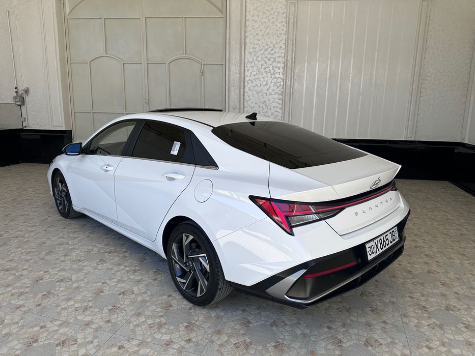 Hyundai Elantra.