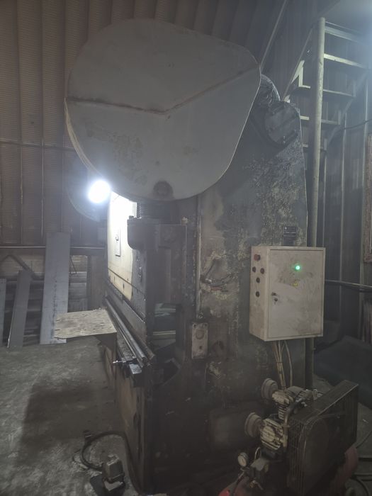 Листогиб 100тонн ИВ1330