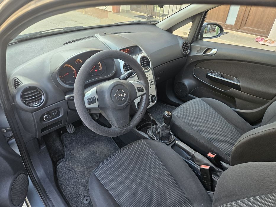 Opel corsa D facelift