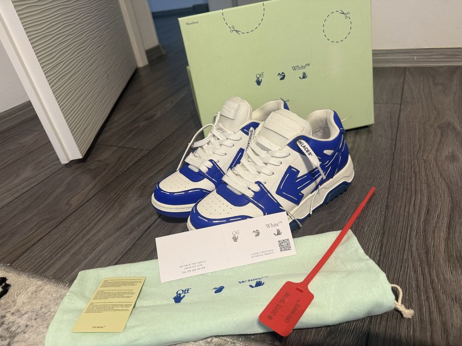 Off white Out of office