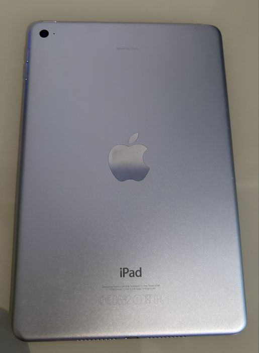 Ipad mini 4 alb.