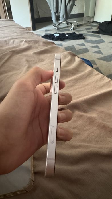 Iphone 13 в розовом цвете