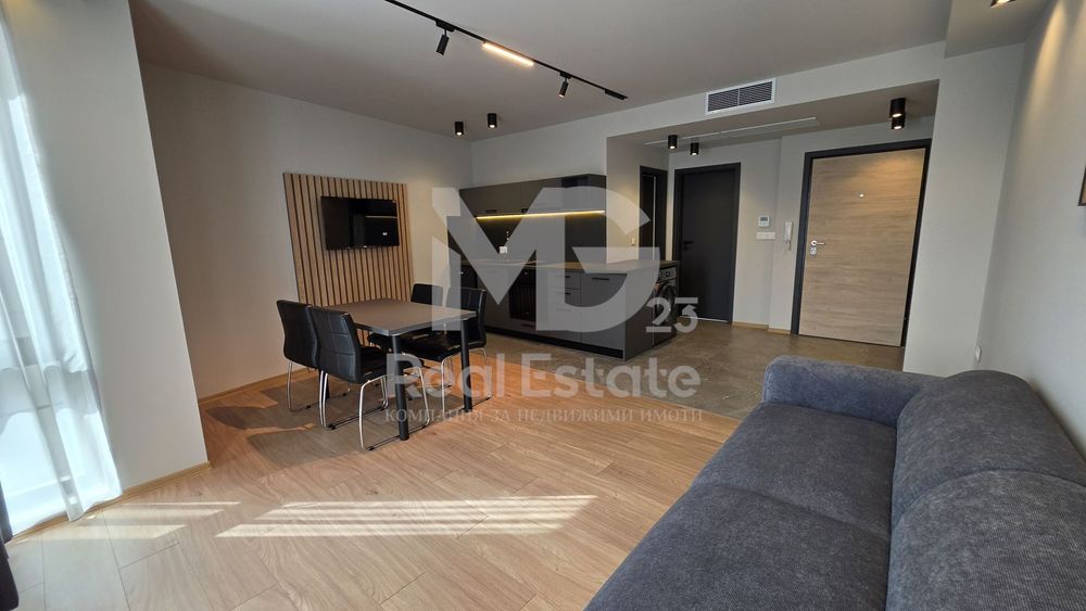 2-стаен в Пловдив-Център площ 69 цена 650