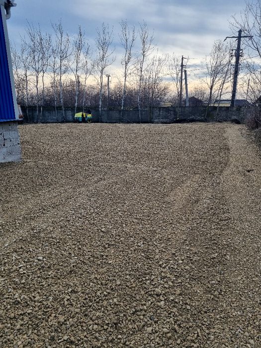 Inchiriez cilindru compactor