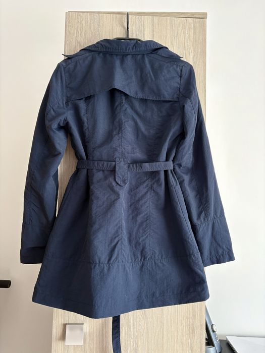 Trench bleumarin