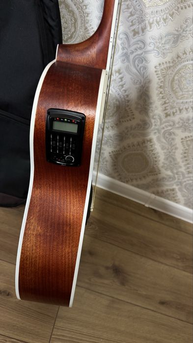 Гитара фирма Cort.