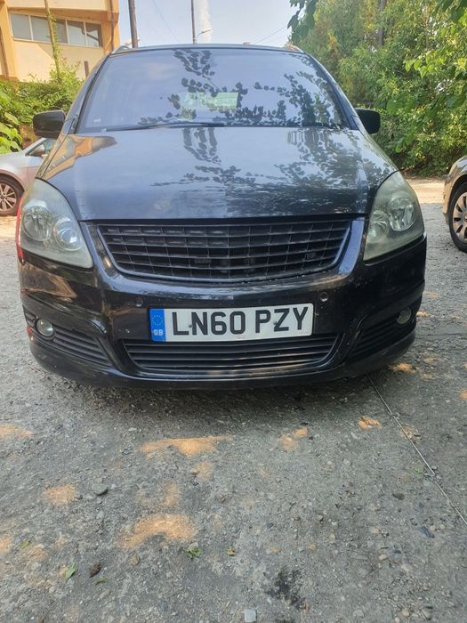 Fata completa / Piese dezmembrari Opel Zafira B OPC 1.7