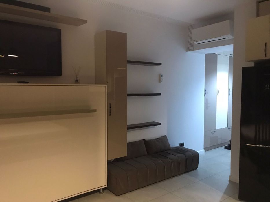 Ofer spre Inchiriere Studiou de Lux