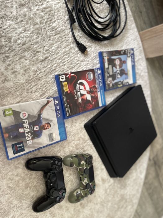 Продам ps4 slim 1 tb