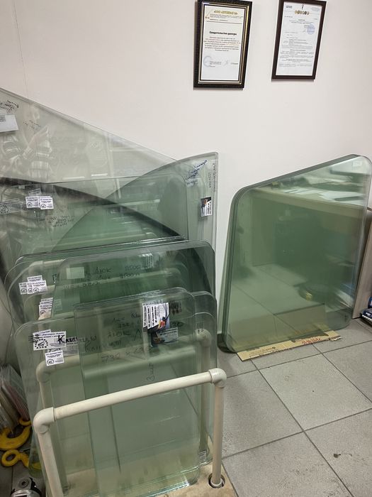 Стекло кабины крановщика