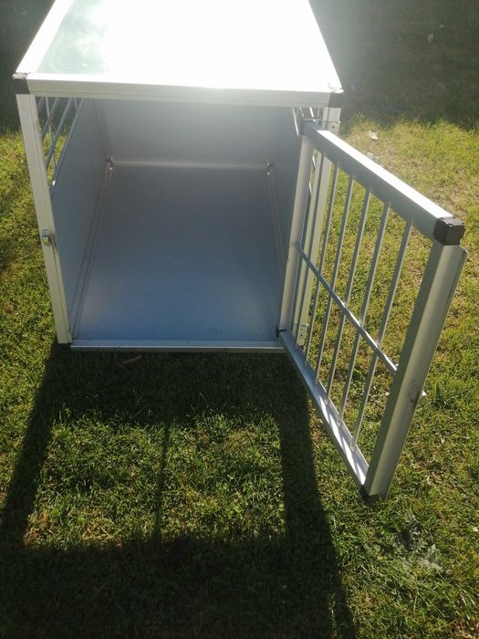 Кучешка колиба - къщичка Алуминиева