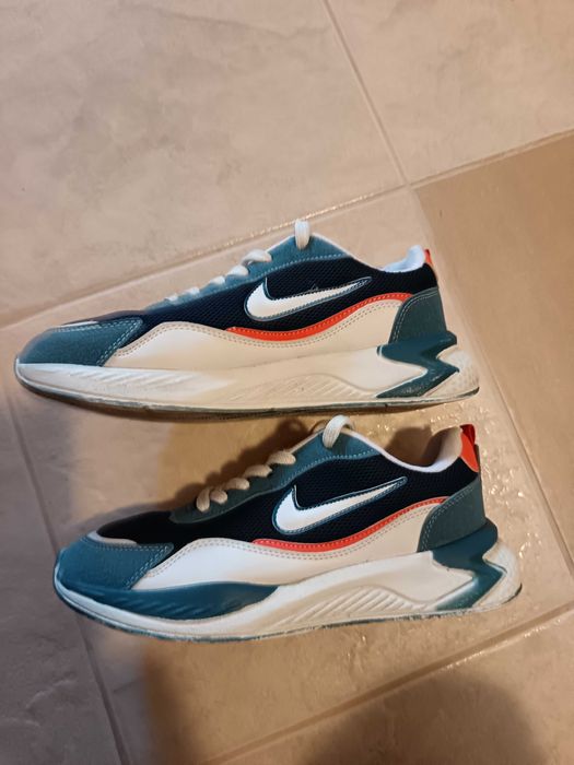 Мъжки маратонки Nike многоцветни размер 40 /стелка 25 см/