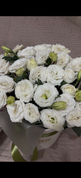 Продам коробку с розами