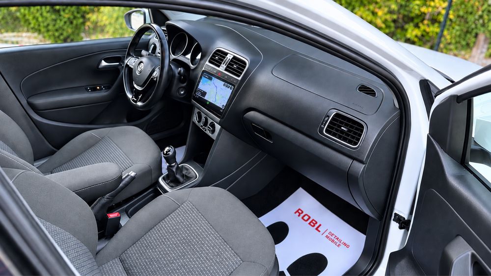 Volkswagen Polo 1.4 TDI // AC // Geamuri electrice // Jante aliaj // ABS // ESP // Radio CD // Închidere centralizată