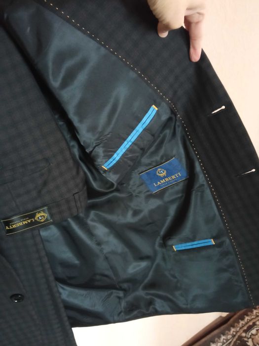 Мужской костюм хорошего качества