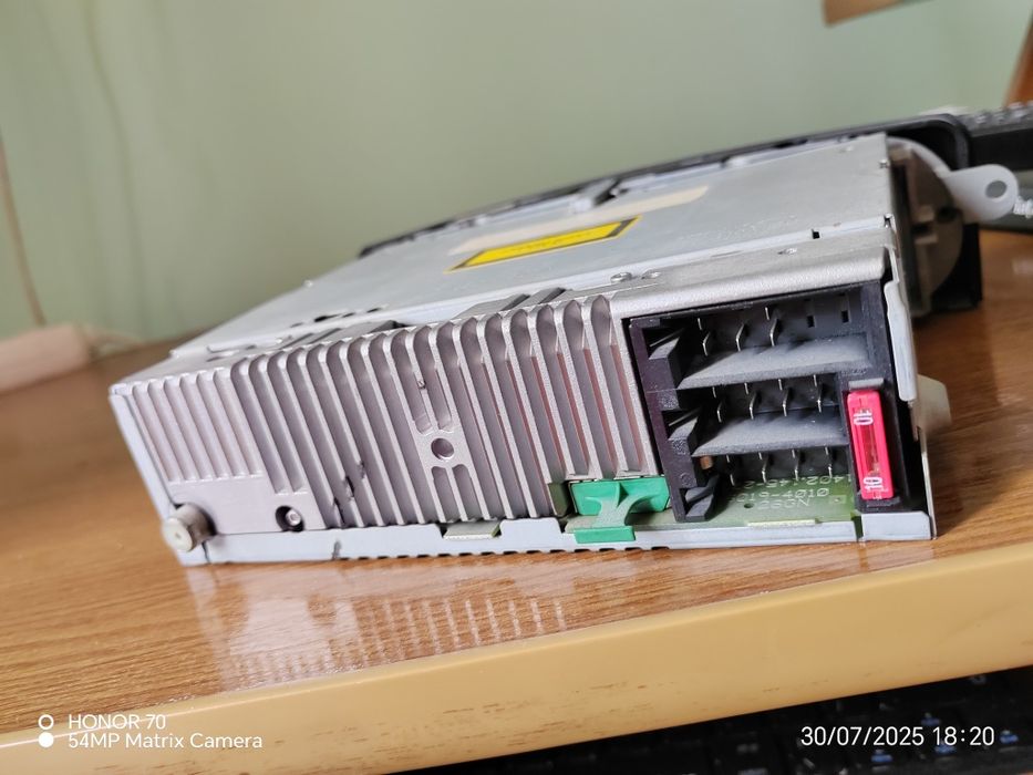 Vând Casetofon Mercedes c200 w203