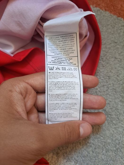 Oригинална футболна фланелка на AC Monza.