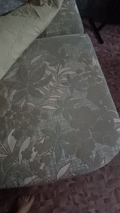 Продам тахту б/у в хорошем состоянии