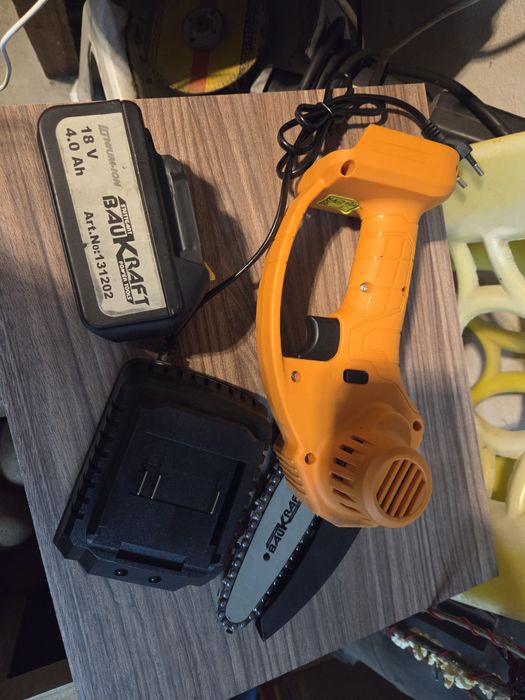 Акумулаторна минирезачка