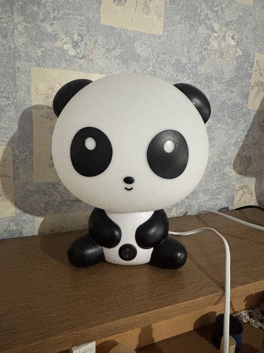 Нощна лампа във формата на панда 50 лв