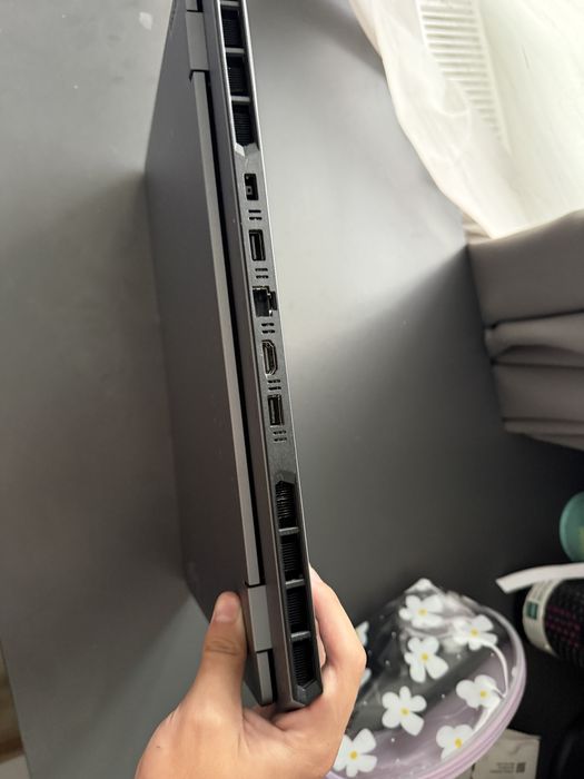 Laptop Gaming LENOVO LOQ 15ARP9
