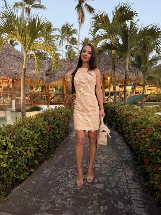 Красива рокля Amia/Амия