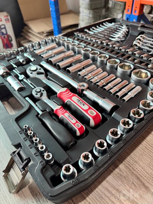 Iron 125pcs nabor