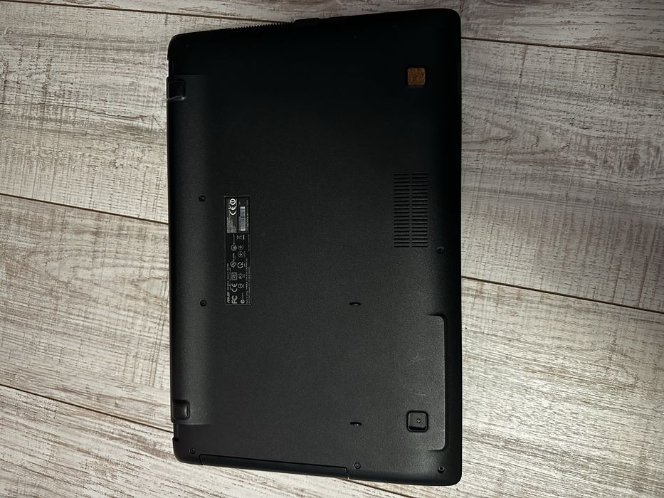 Asus 15.9 4gb ram