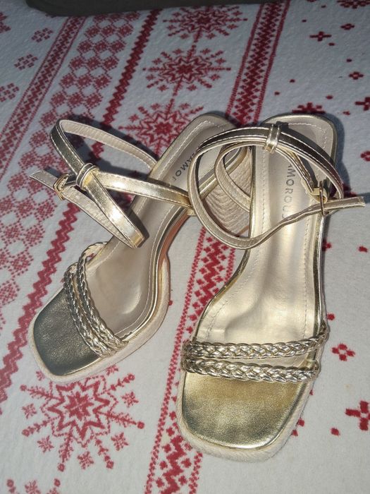 Sandale ocazie aurii